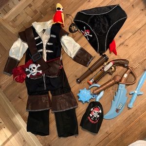 Pirate Halloween Costume size 3/4